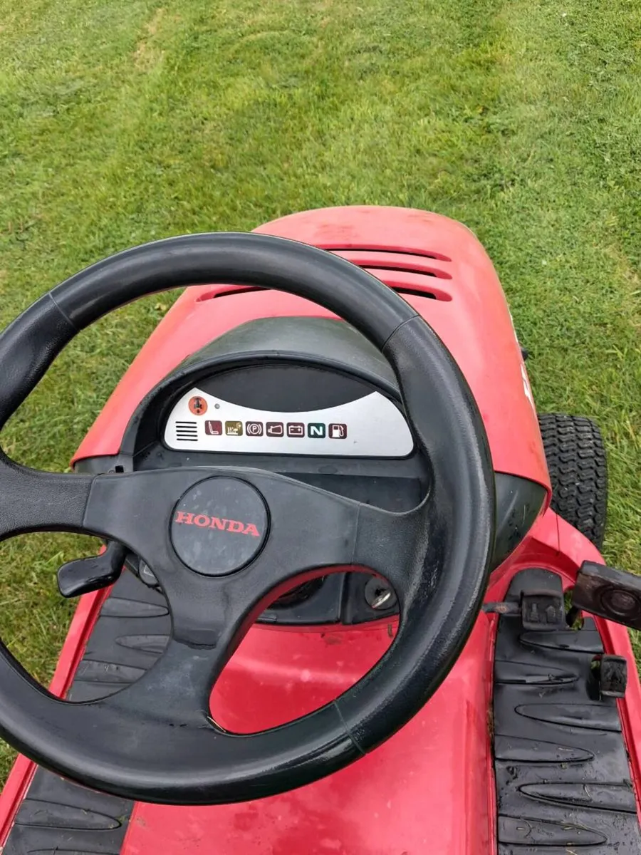 Honda ride on mower - Image 4