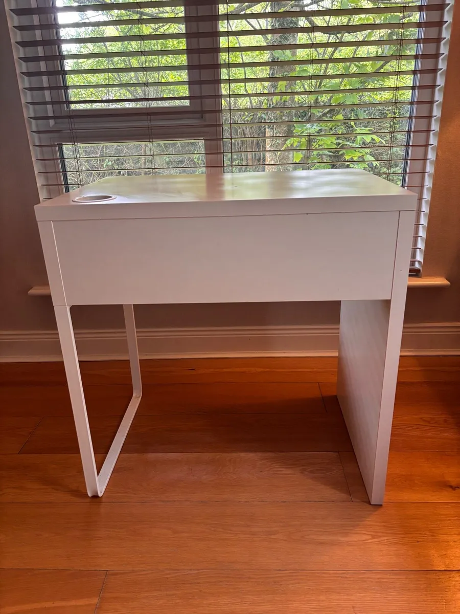 Desk with drawer - Free - Image 1