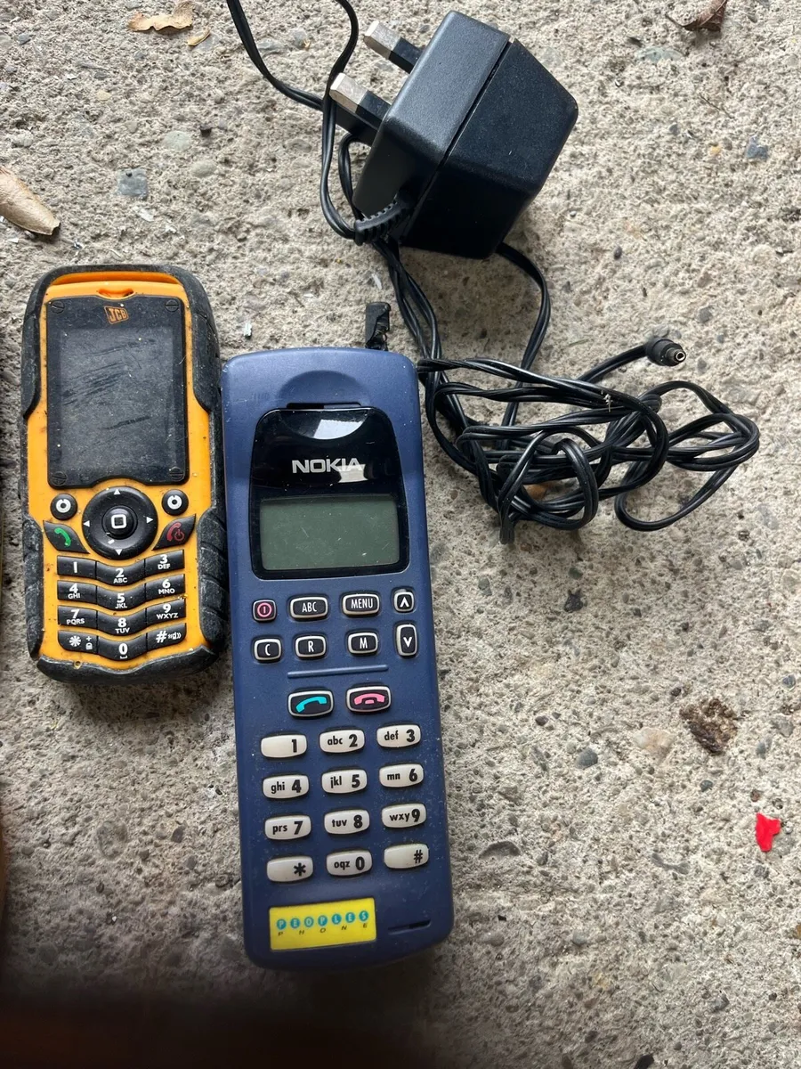 Old phones - Image 4