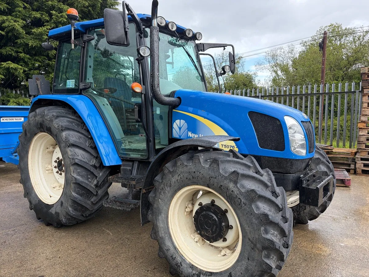 New Holland T5070 - Image 4
