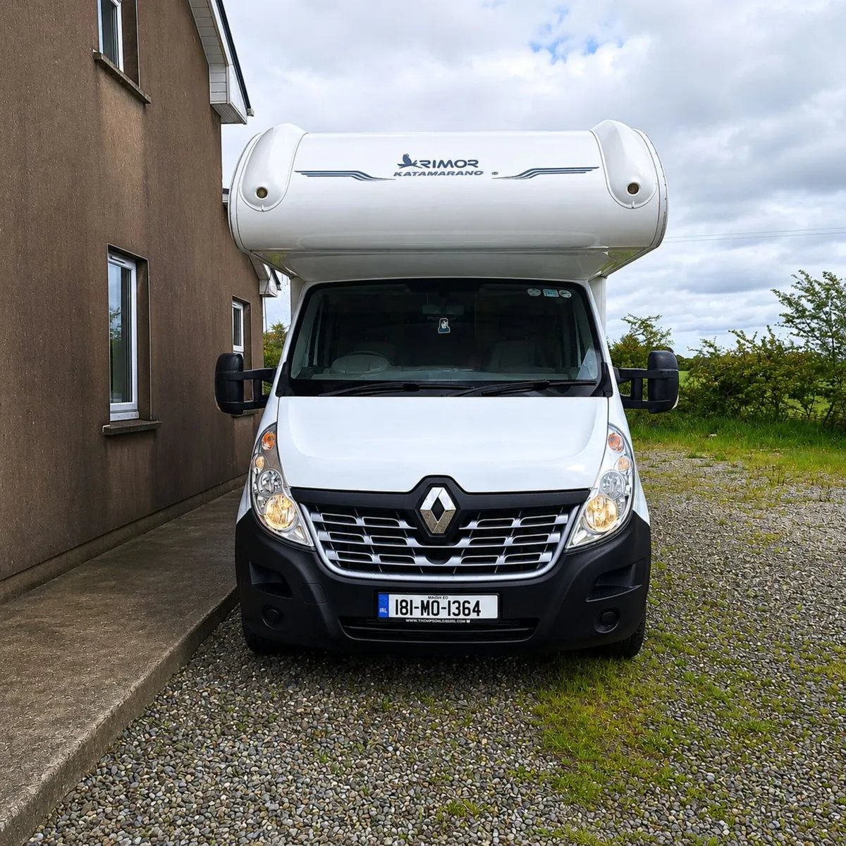 Campervan Renault Rimor 7Berth 181 RHD CVRT & TAX - Image 1