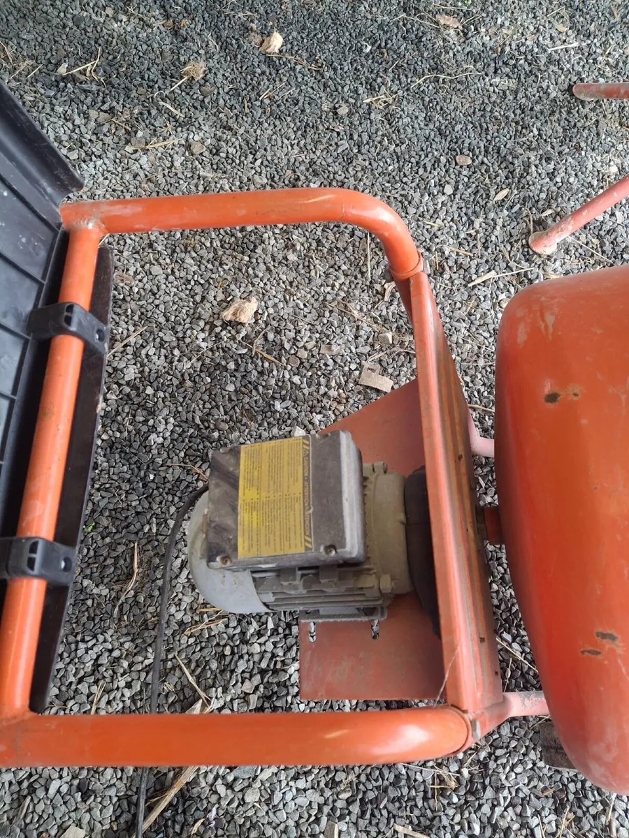 Cement mixer - Image 2