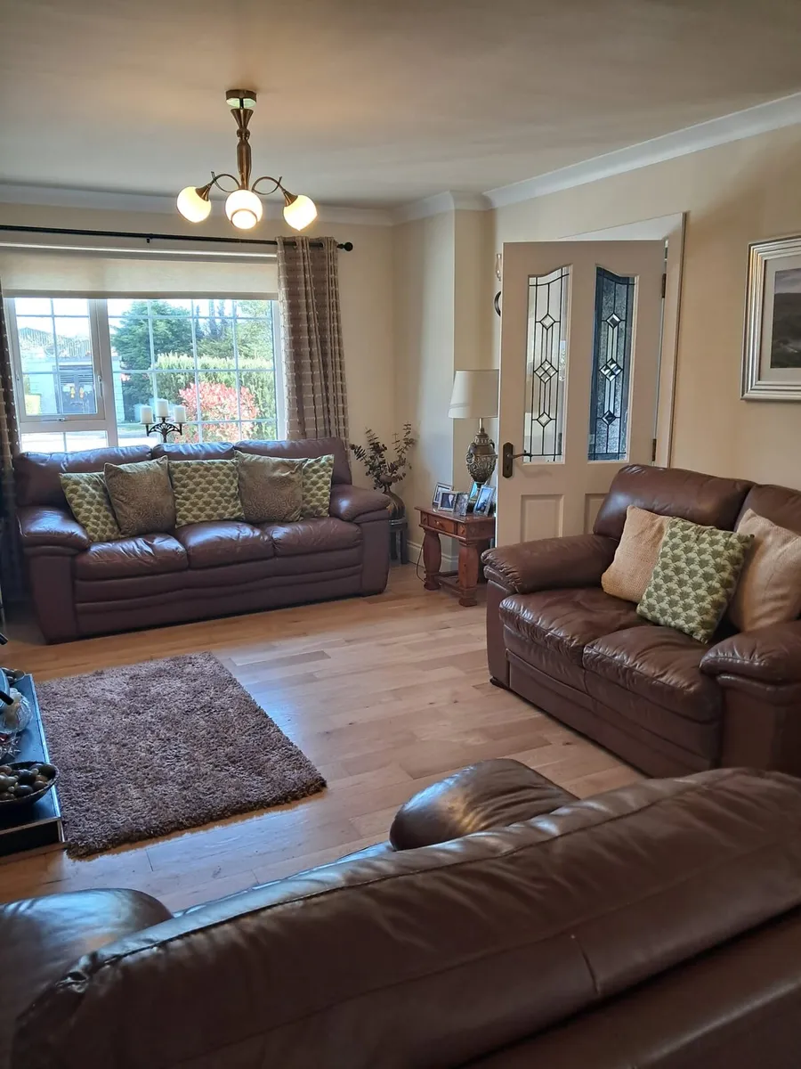 chocolate brown 3-piece suite for sale - Image 1
