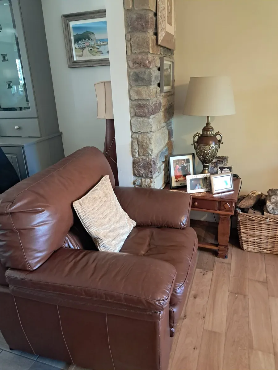 chocolate brown 3-piece suite for sale - Image 2