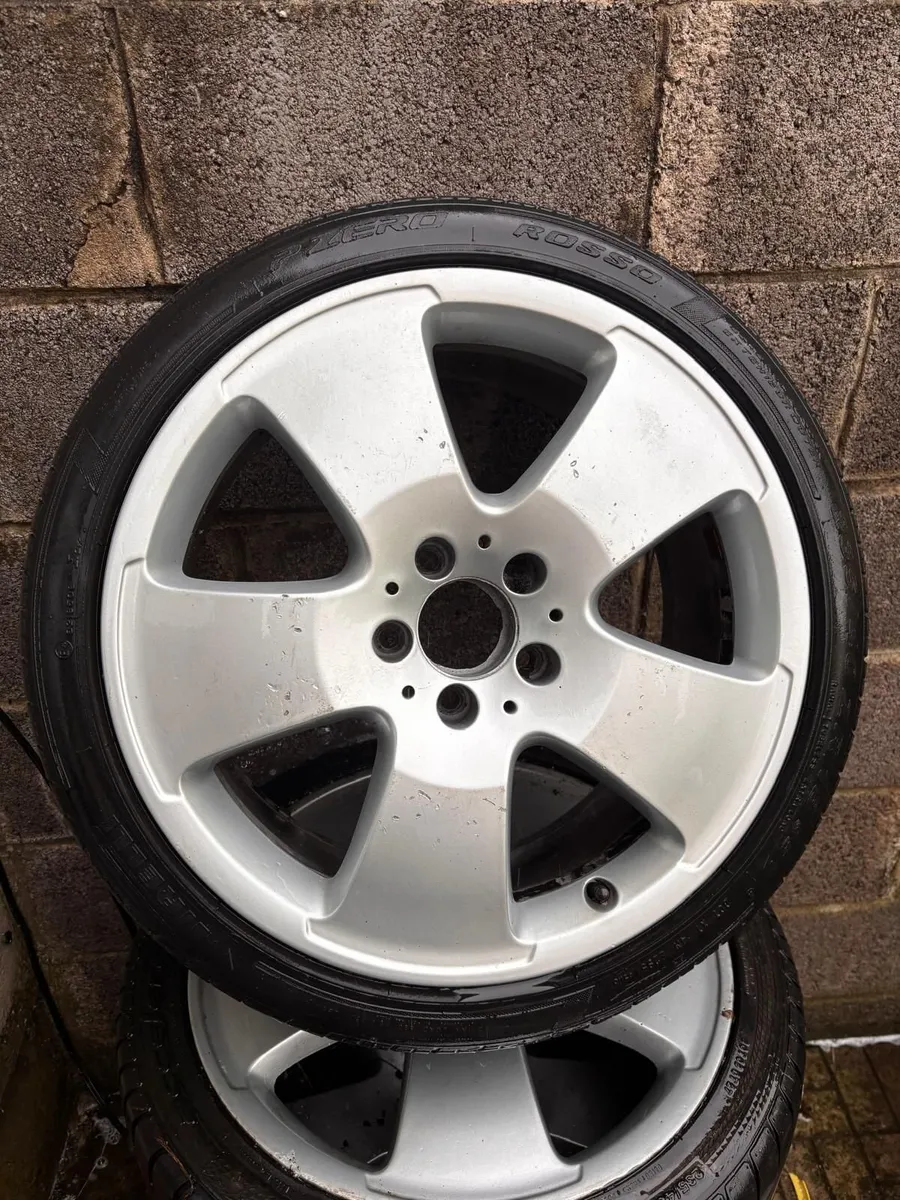 Alloy wheel - Image 1