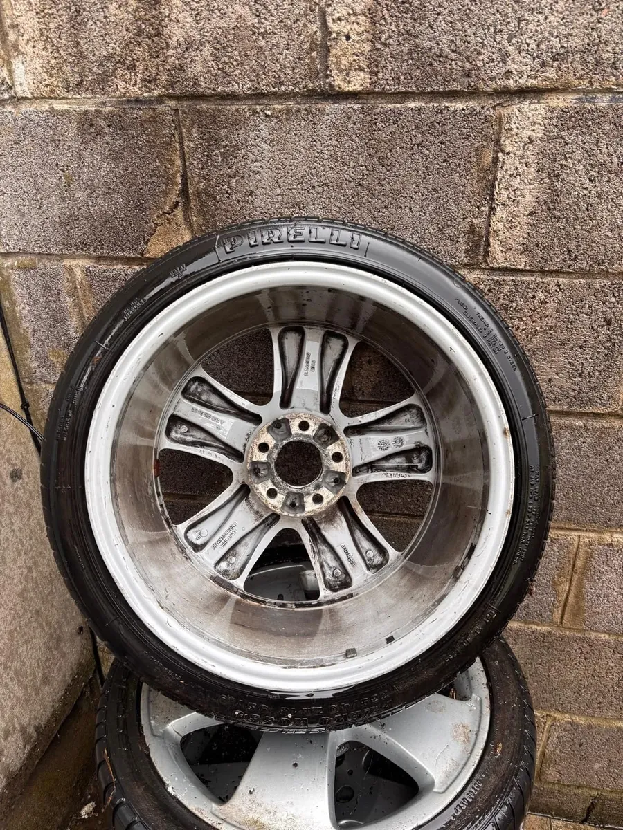 Alloy wheel - Image 3