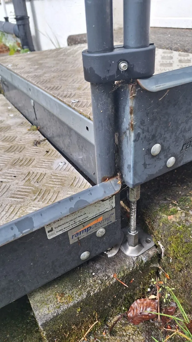 Double Half Step with Handrail: accessibility ramp - Image 3