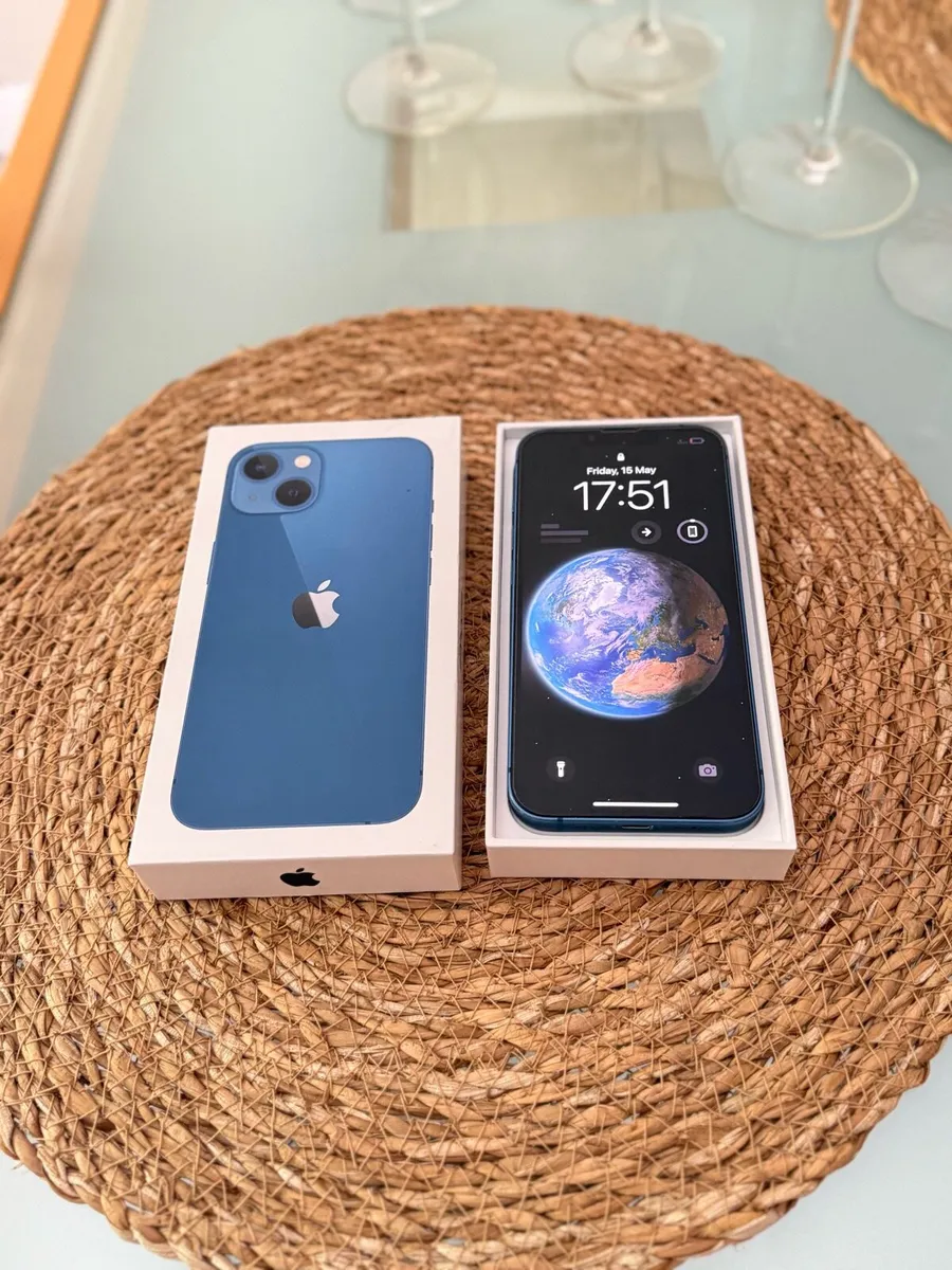 iPhone 13 Blue 128 GB - Image 2