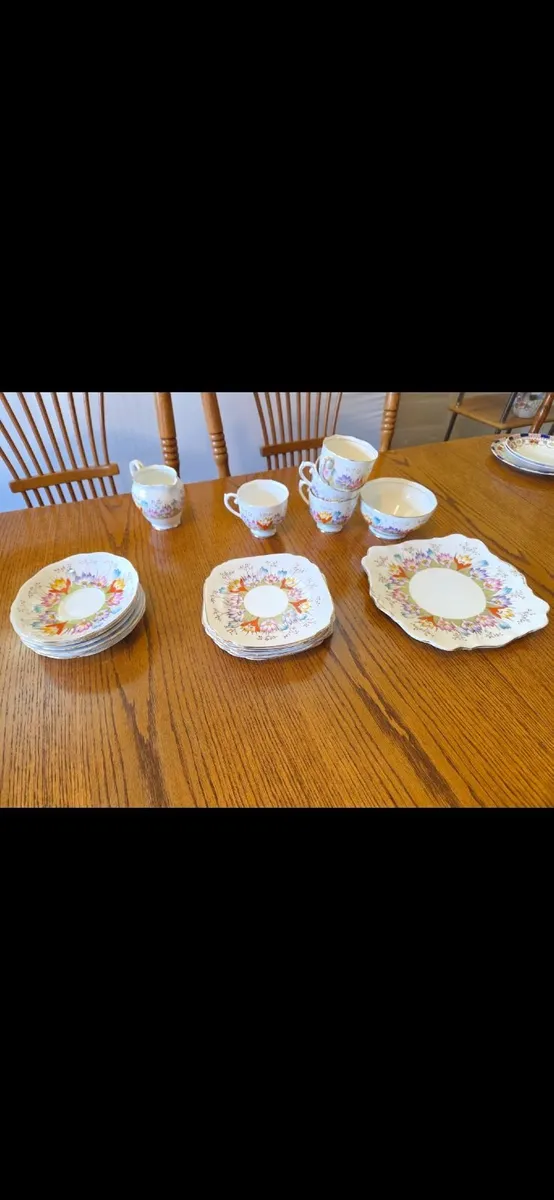Vintage Roslyn Fine Bone China Tea Set - Image 1