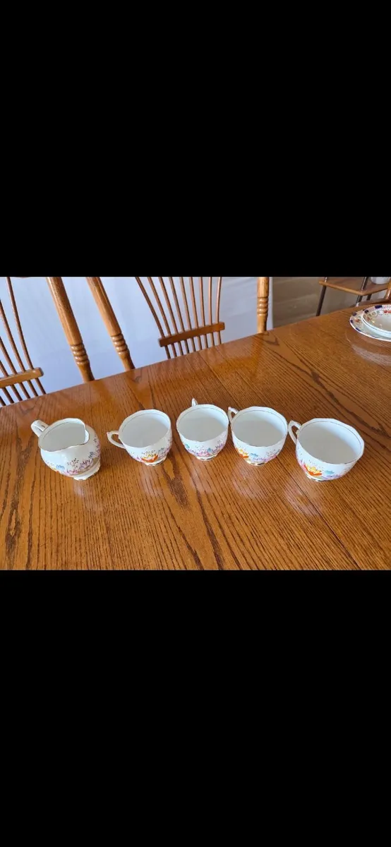Vintage Roslyn Fine Bone China Tea Set - Image 4