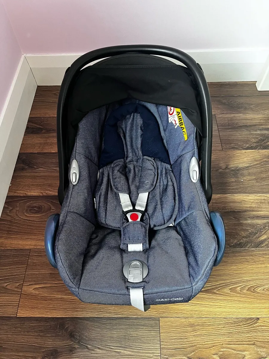 Maxicosi Cabriofix and Easyfix Isofix base - Image 2
