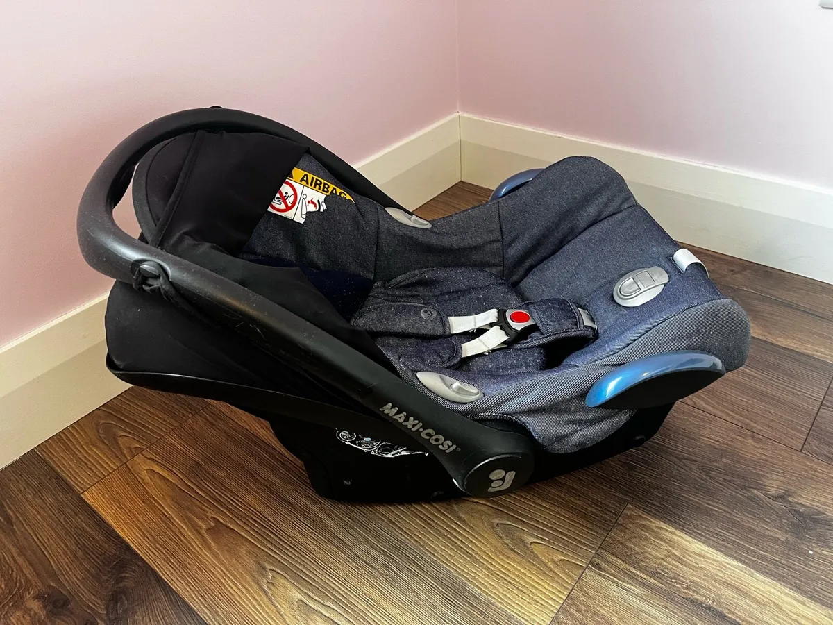 Maxicosi Cabriofix and Easyfix Isofix base - Image 3