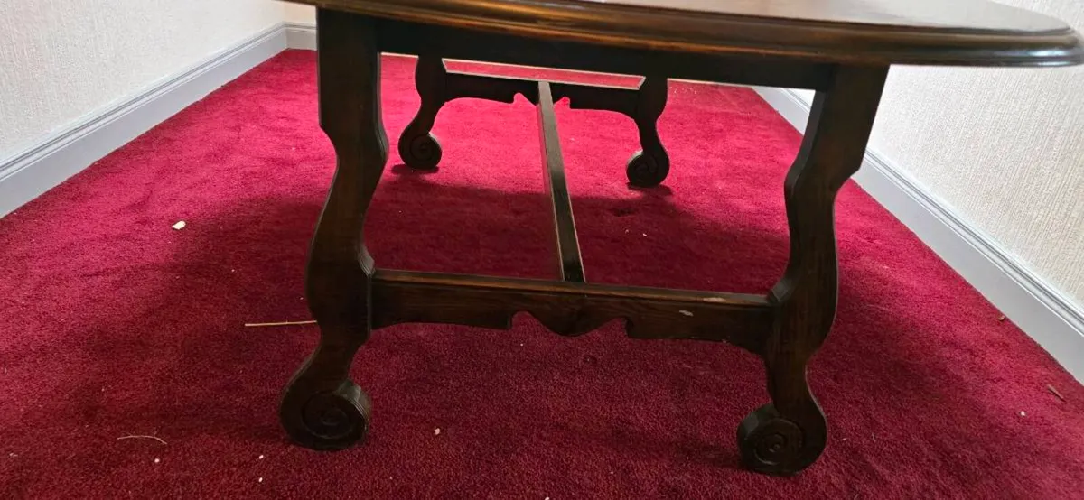 Dining table and chairs - Image 3