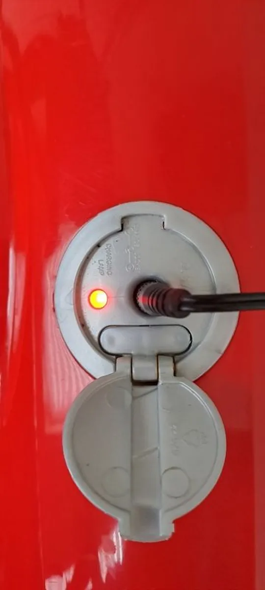 kids electric car with charger - Image 3
