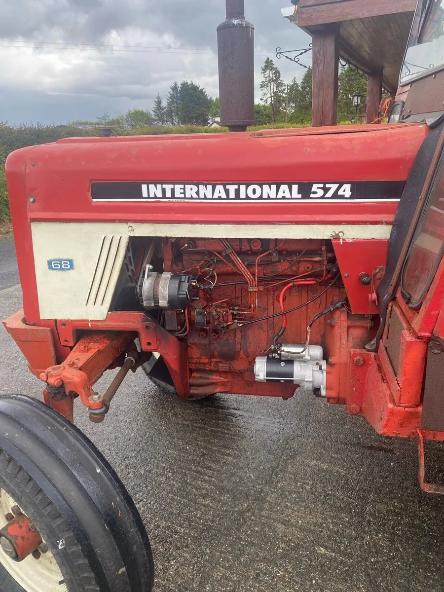 574 International Tractor - Image 2