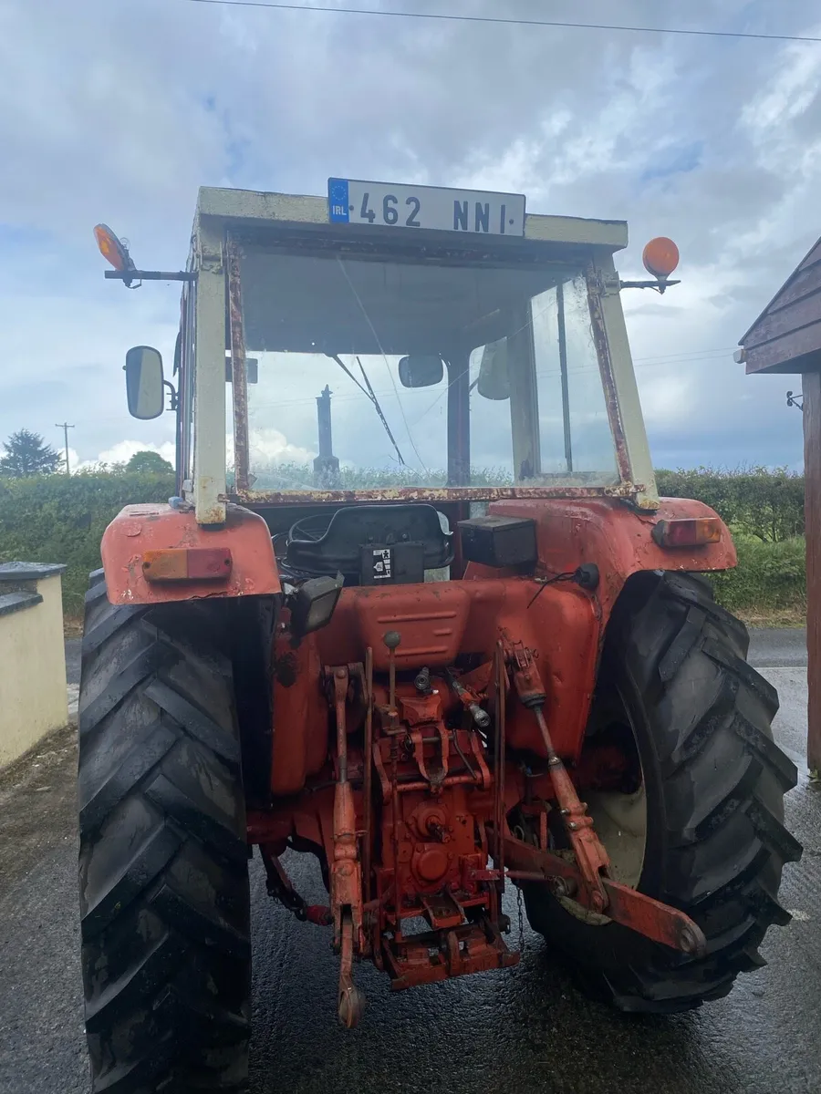 574 International Tractor - Image 3