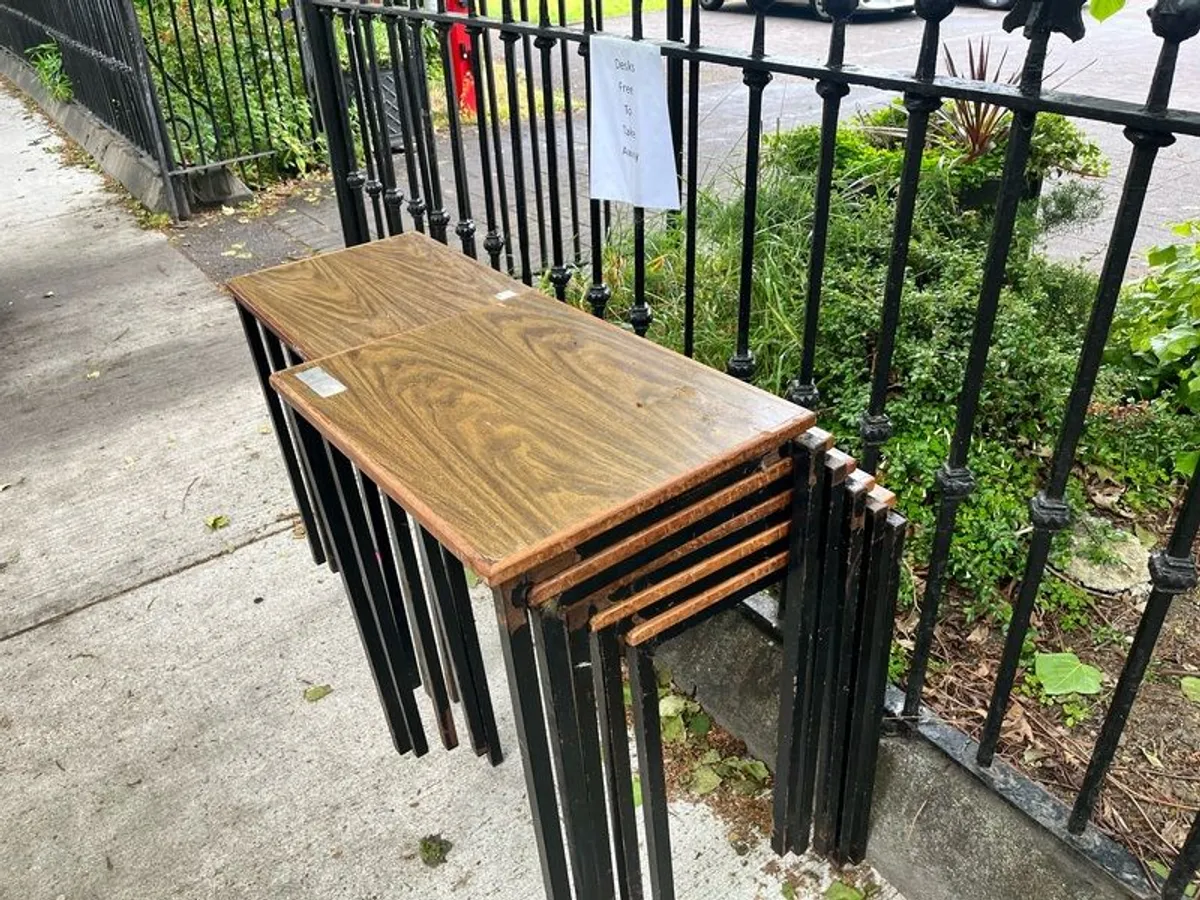 School Desks Free to take away - Image 2