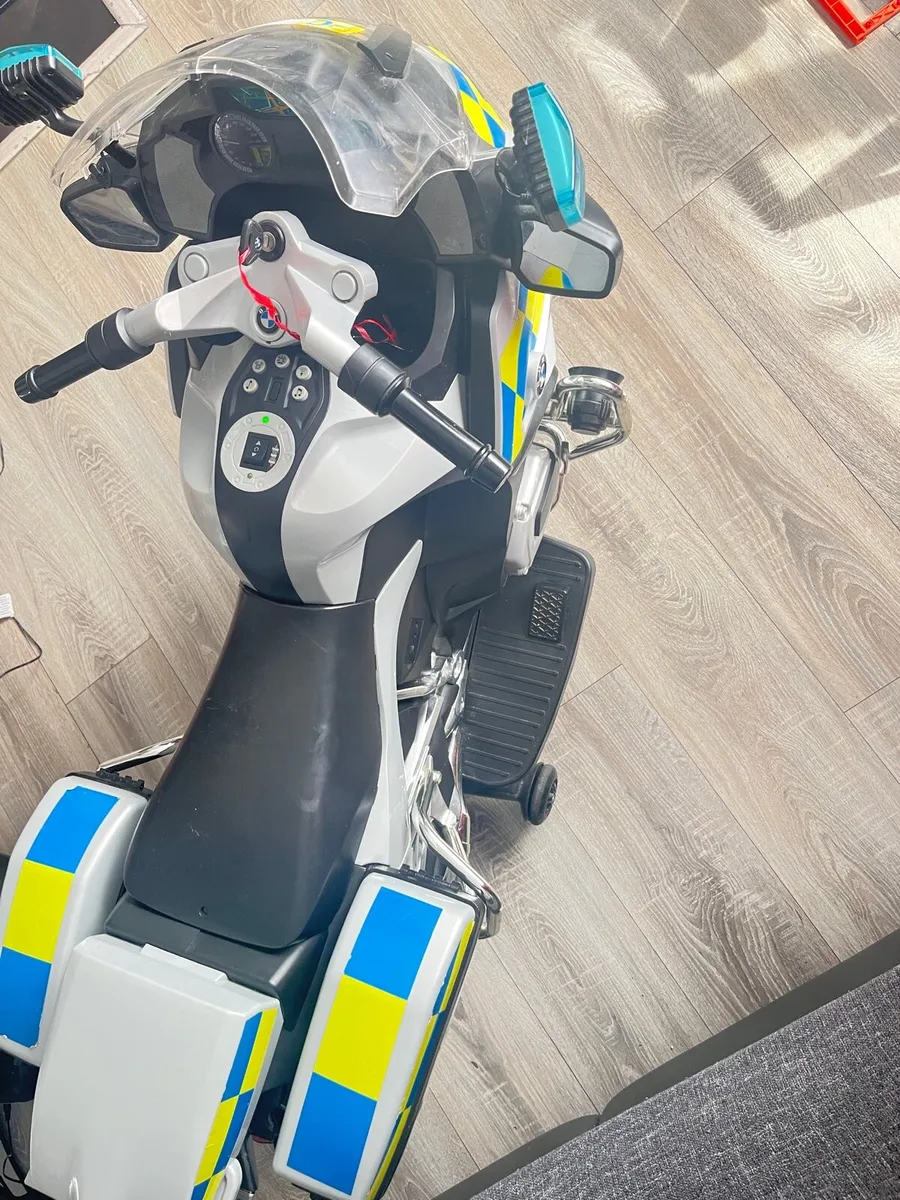 12V BMW Police Motorcycle kids  Electric Ride on - Image 3
