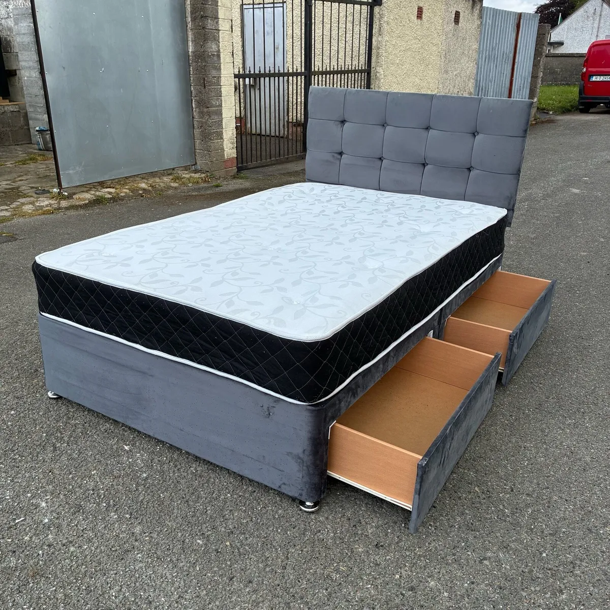 4ft Small Double Grey Velvet Bed with Drawers - Image 1
