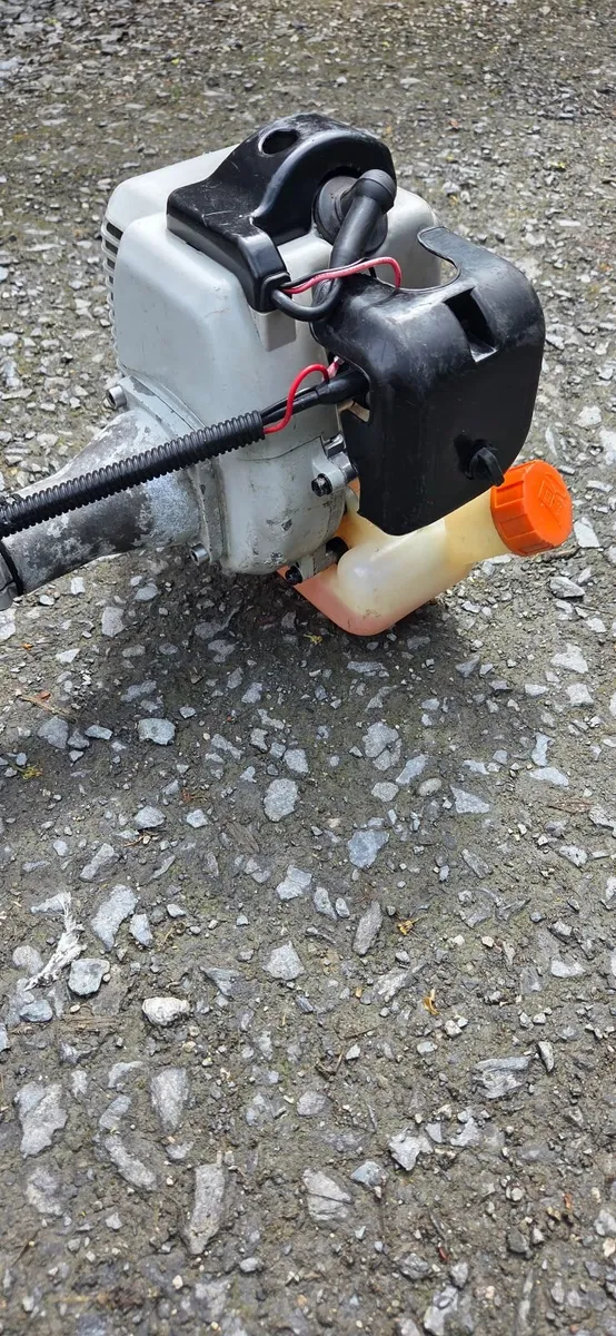Small branch chainsaw - Image 3