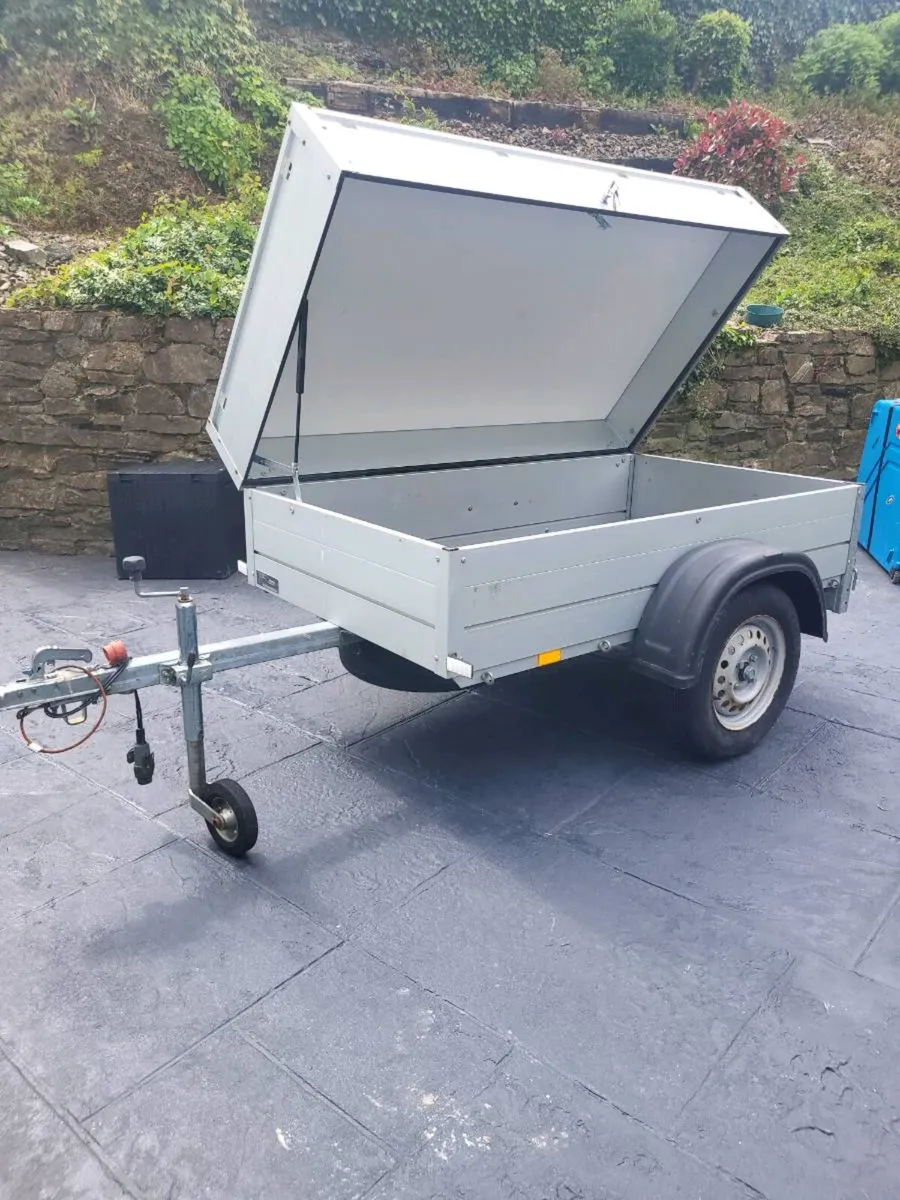 Camping trailer - Image 2
