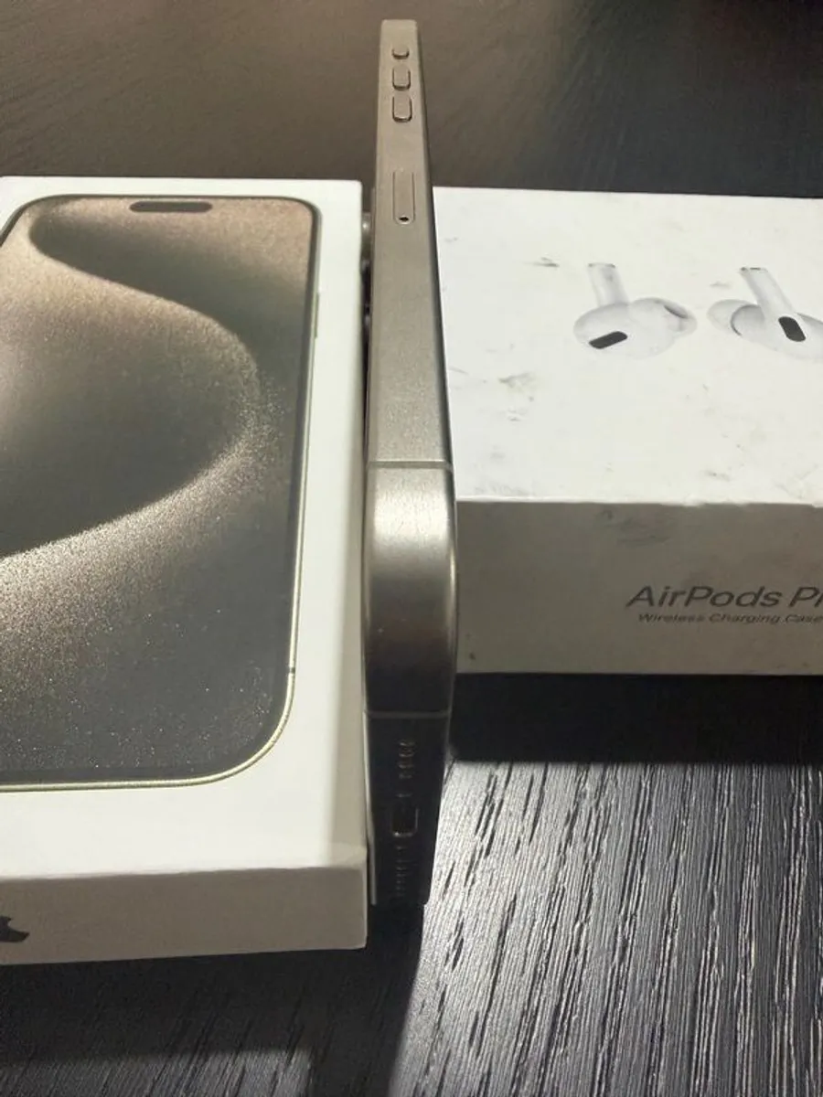 iphone 15 pro max brand new and apple airpods - Image 4