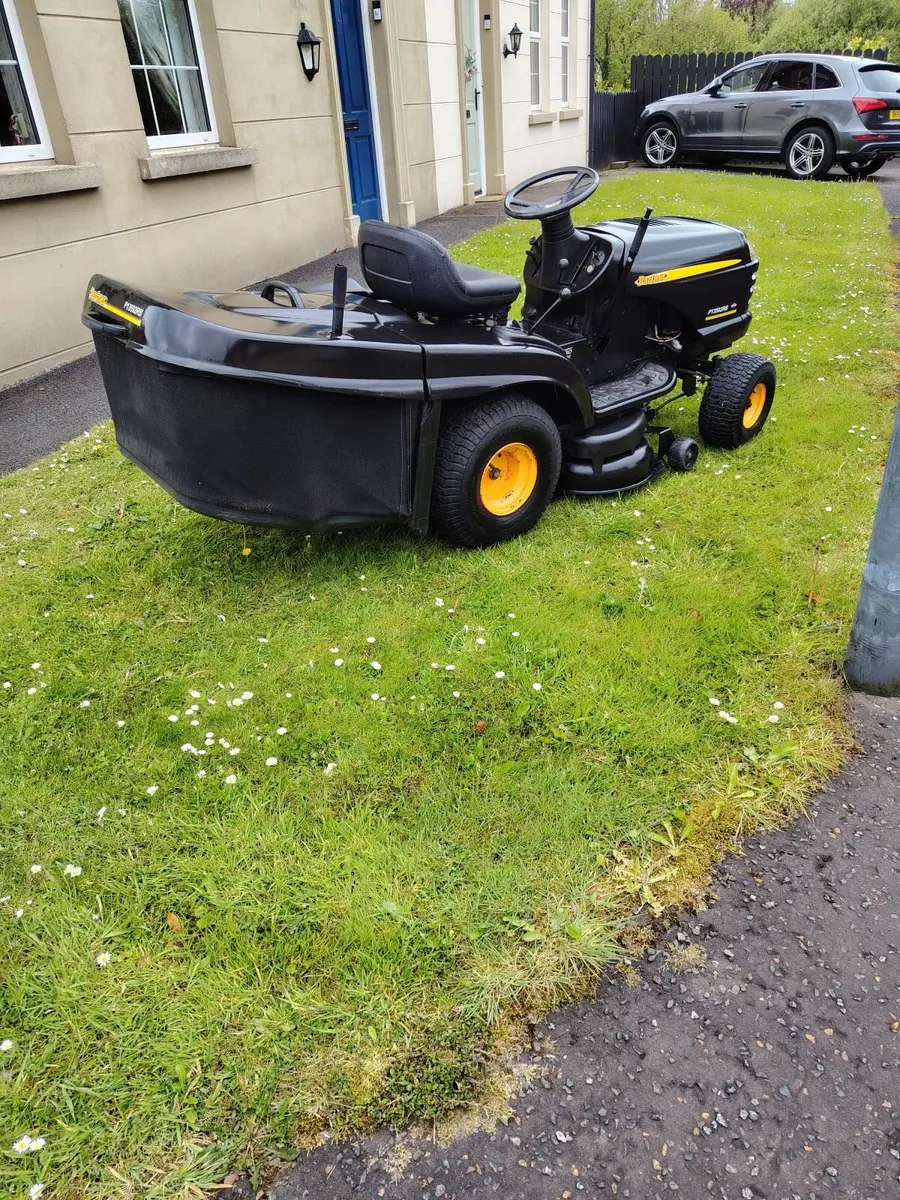 Partner ride on lawnmower - Image 3