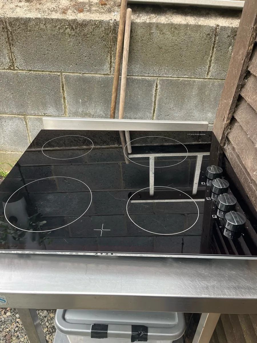 Electric hob - Image 1