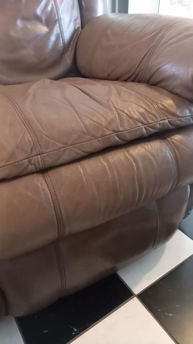 Real brown leather Sofa couch & 2 single recliners - Image 2