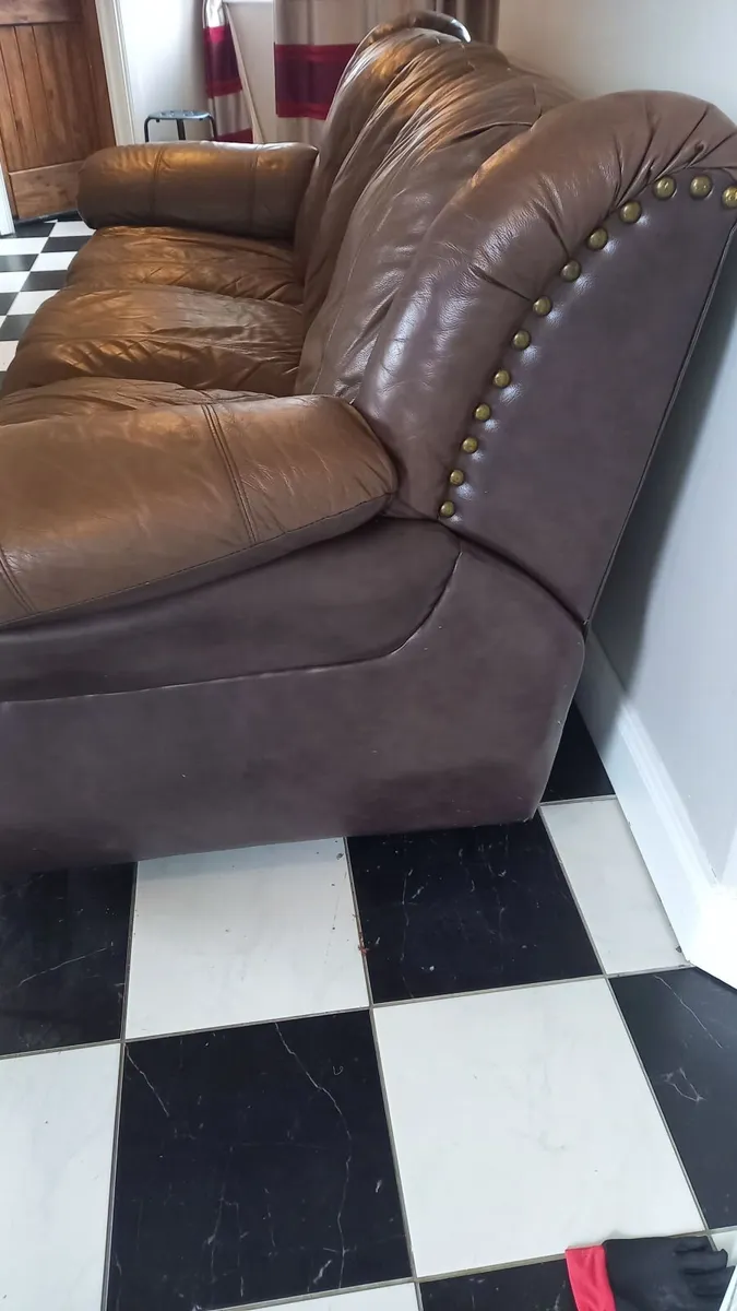 Real brown leather Sofa couch & 2 single recliners - Image 3