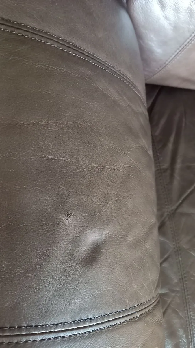 Real brown leather Sofa couch & 2 single recliners - Image 4