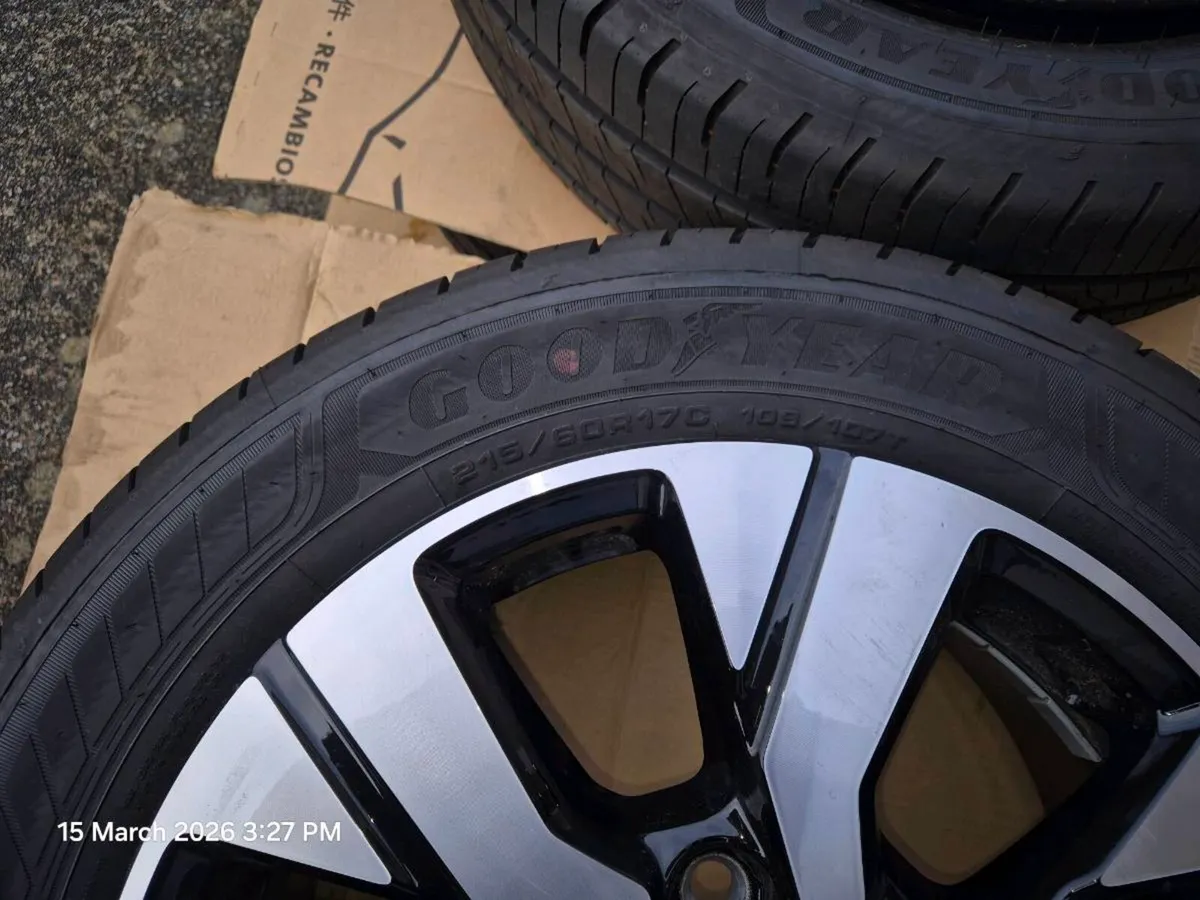 VW Transporter Factory Alloys and Tyres NEW - Image 2