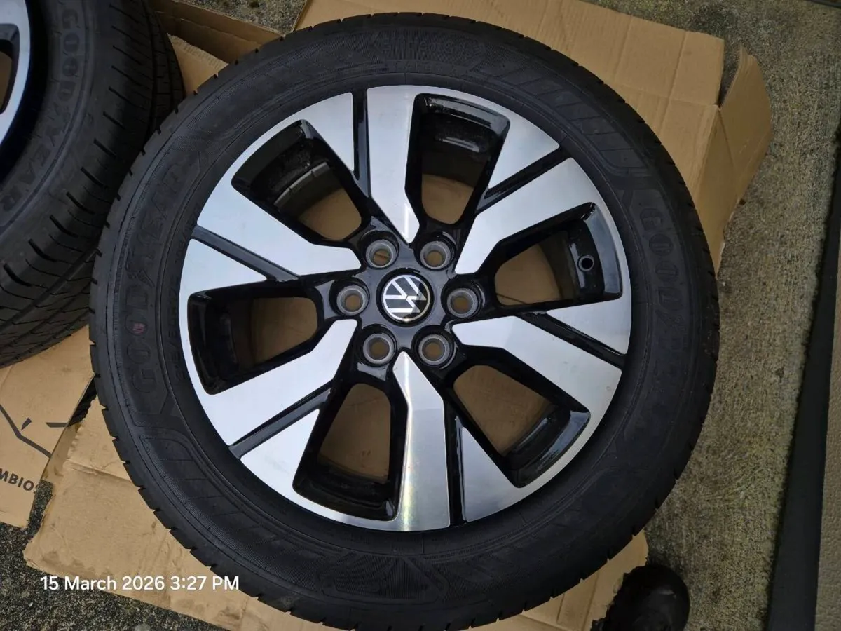 VW Transporter Factory Alloys and Tyres NEW - Image 3