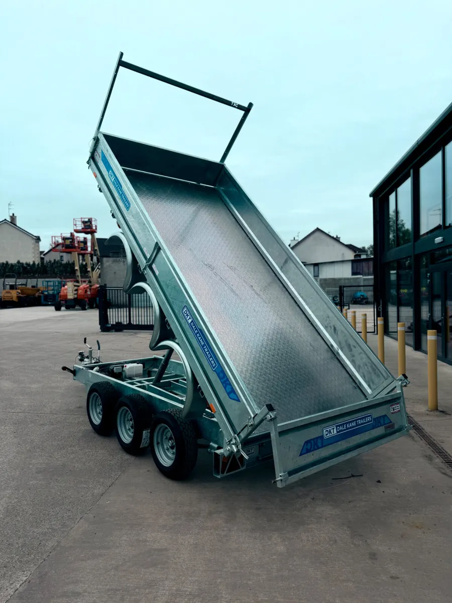 Dale Kane 12ft Triaxle Tipping Trailer. - Image 2