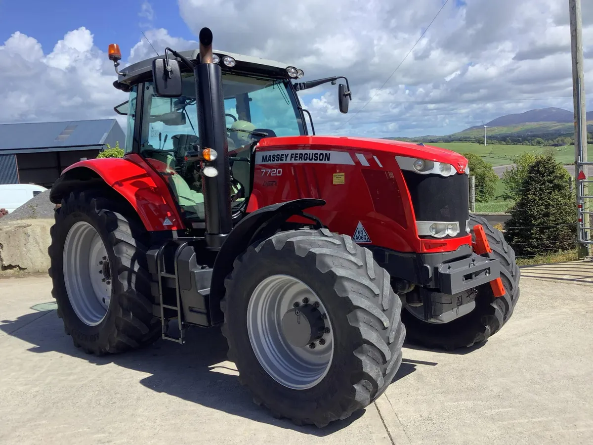 2016 MF 7720 - Image 3