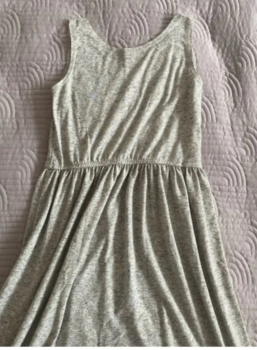 YD - Grey Dress - Age 10-11 years - Image 4