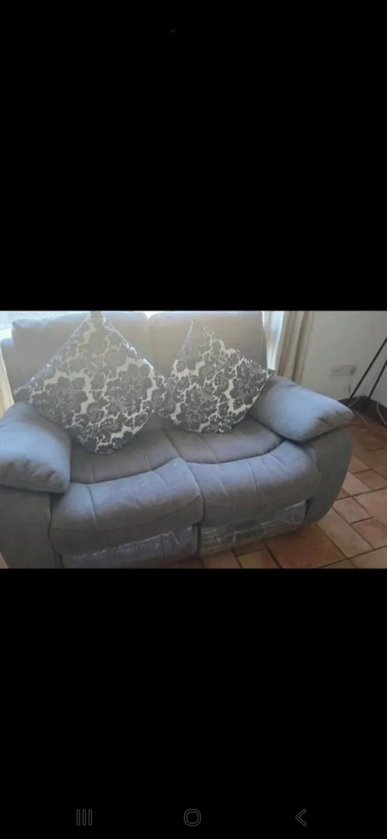 3+2 seater - Image 1