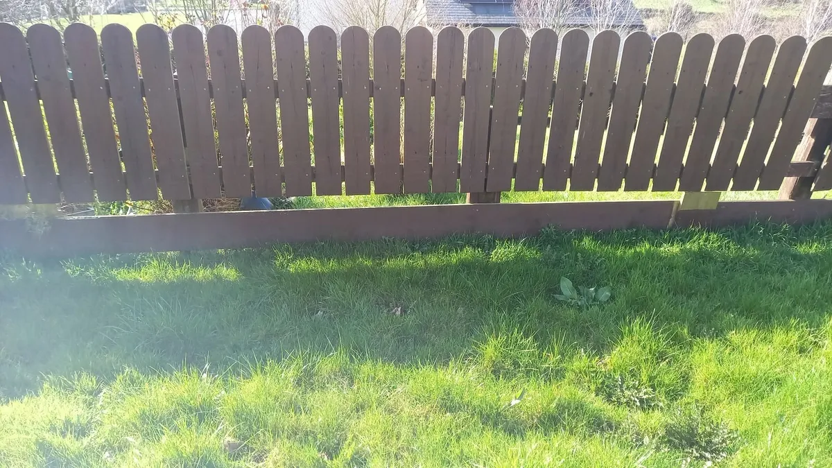 Wooden fencing - Image 3