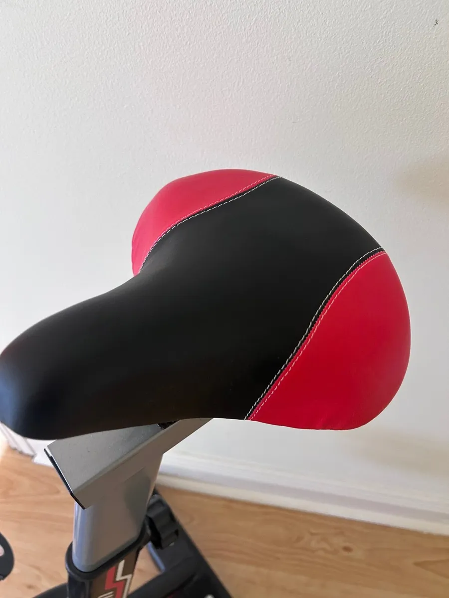 Stationary bike - Image 4