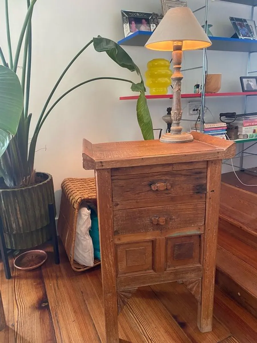 Vintage Style Wooden Table Lamp - Image 3