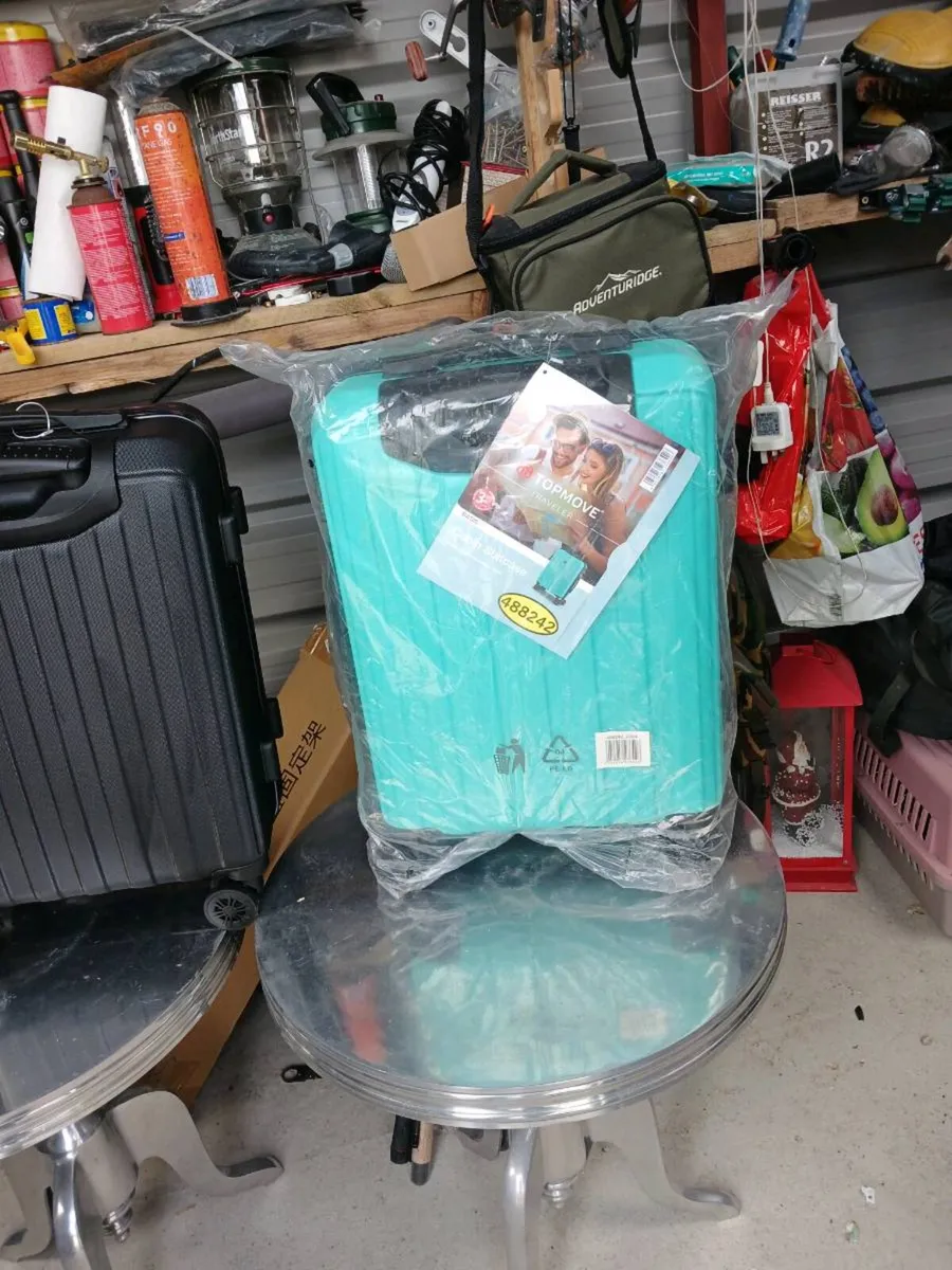 Cabin suitcases - Image 1