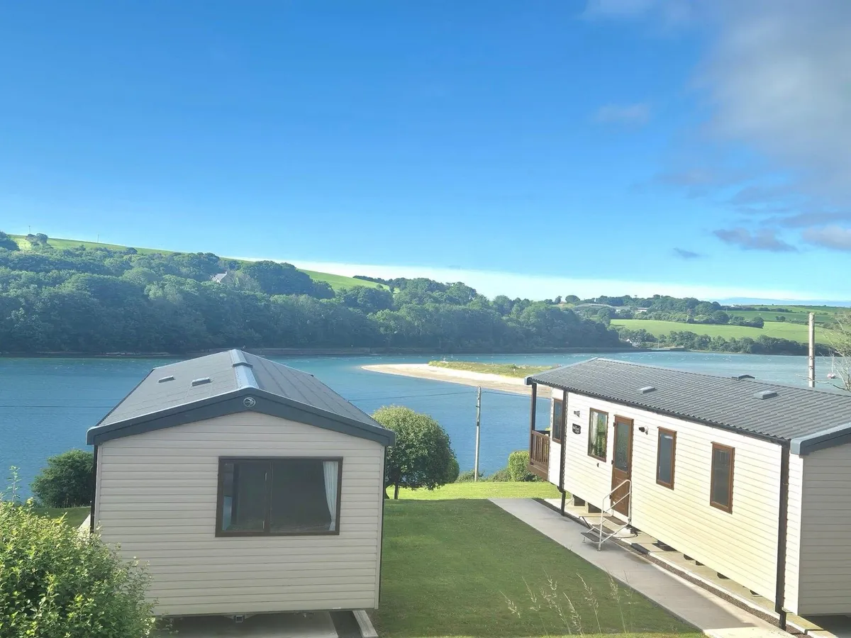 The Dream Holiday Home by the Sea - Image 1