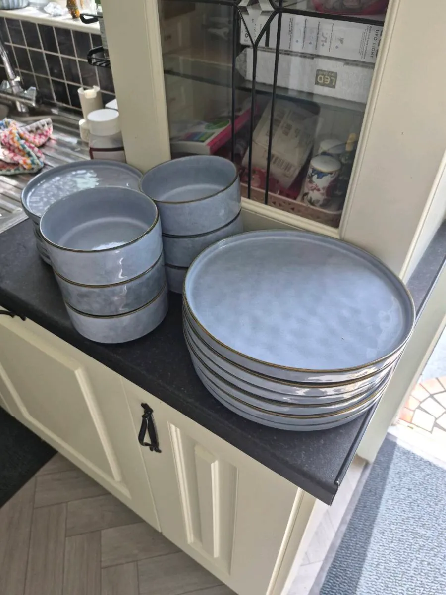 A 6 pice set of Wear - Image 1
