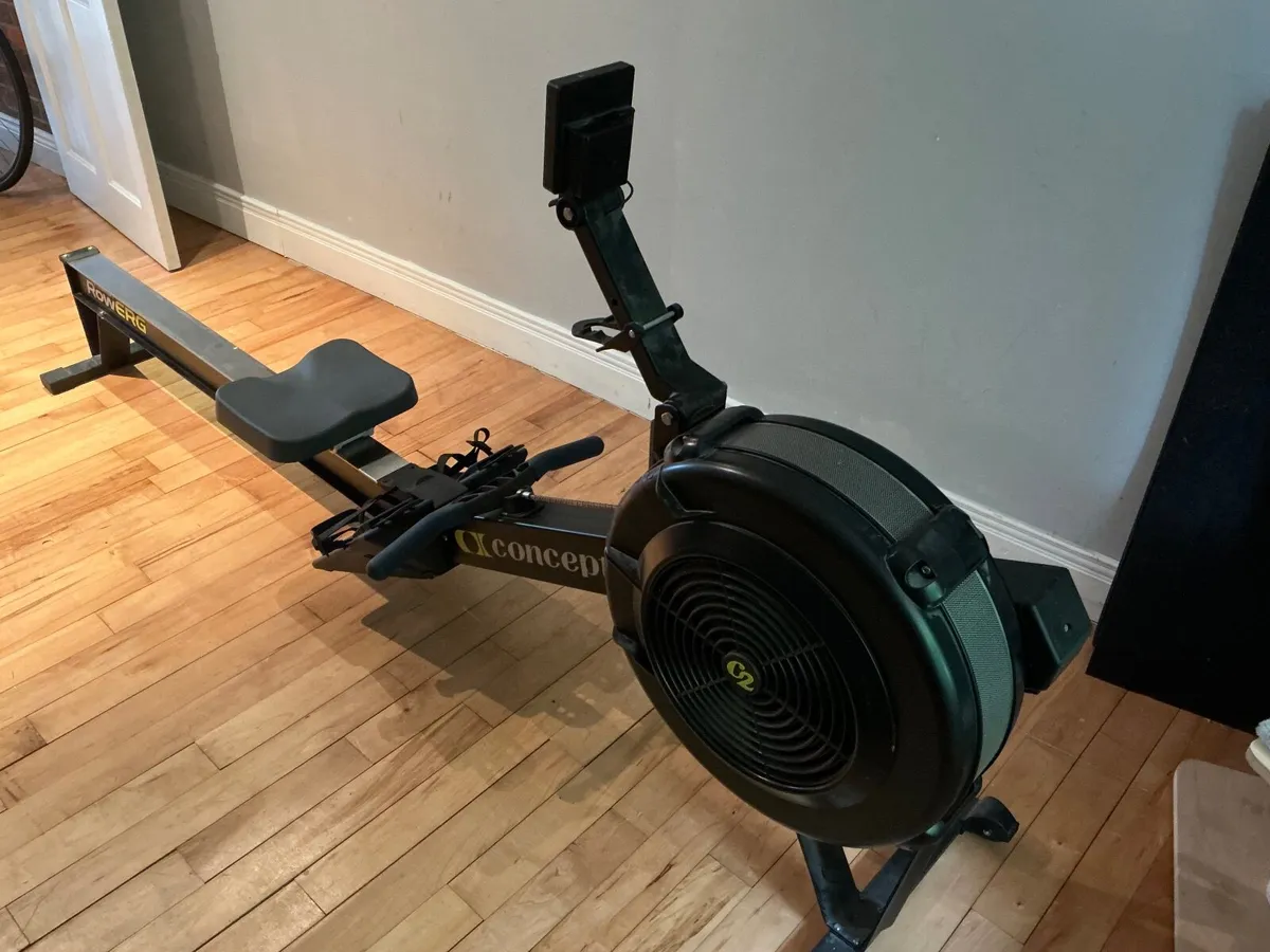 Rowing machine (Concept 2 with PM5 monitor ) - Image 1