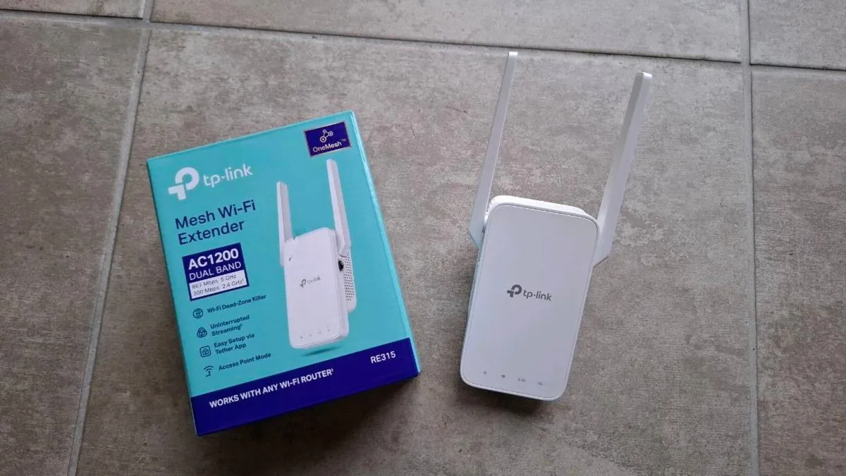 tp-link Mesh Wi-Fi Extender - Image 1