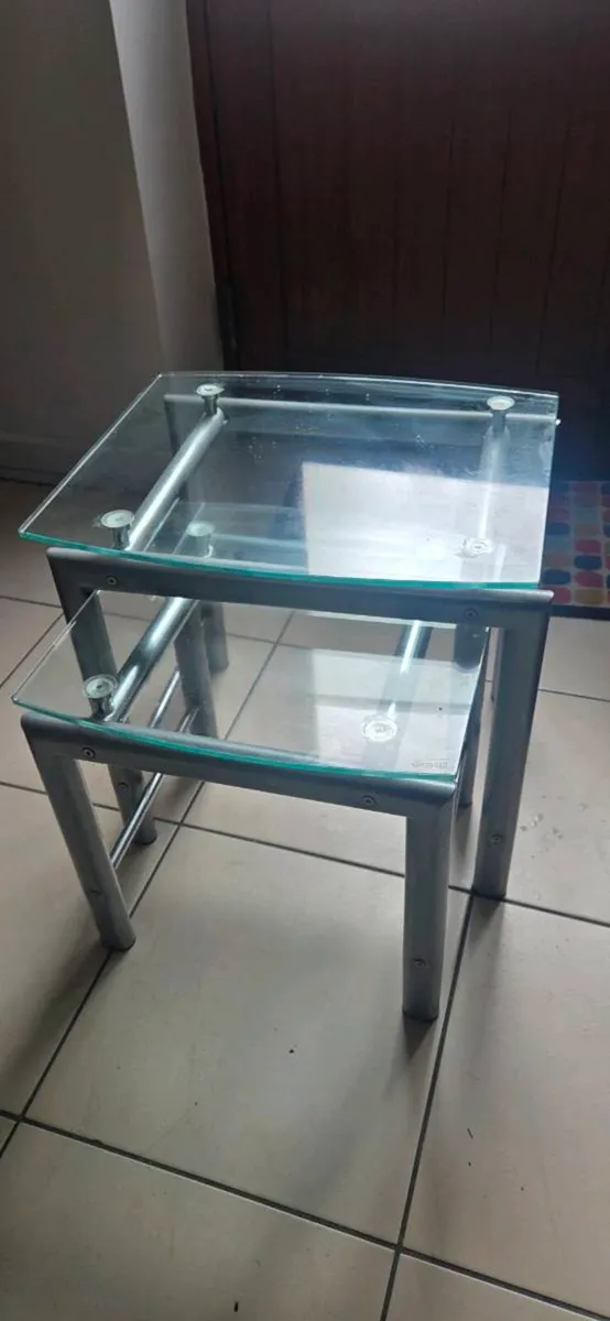Glass nest of side tables - Image 1