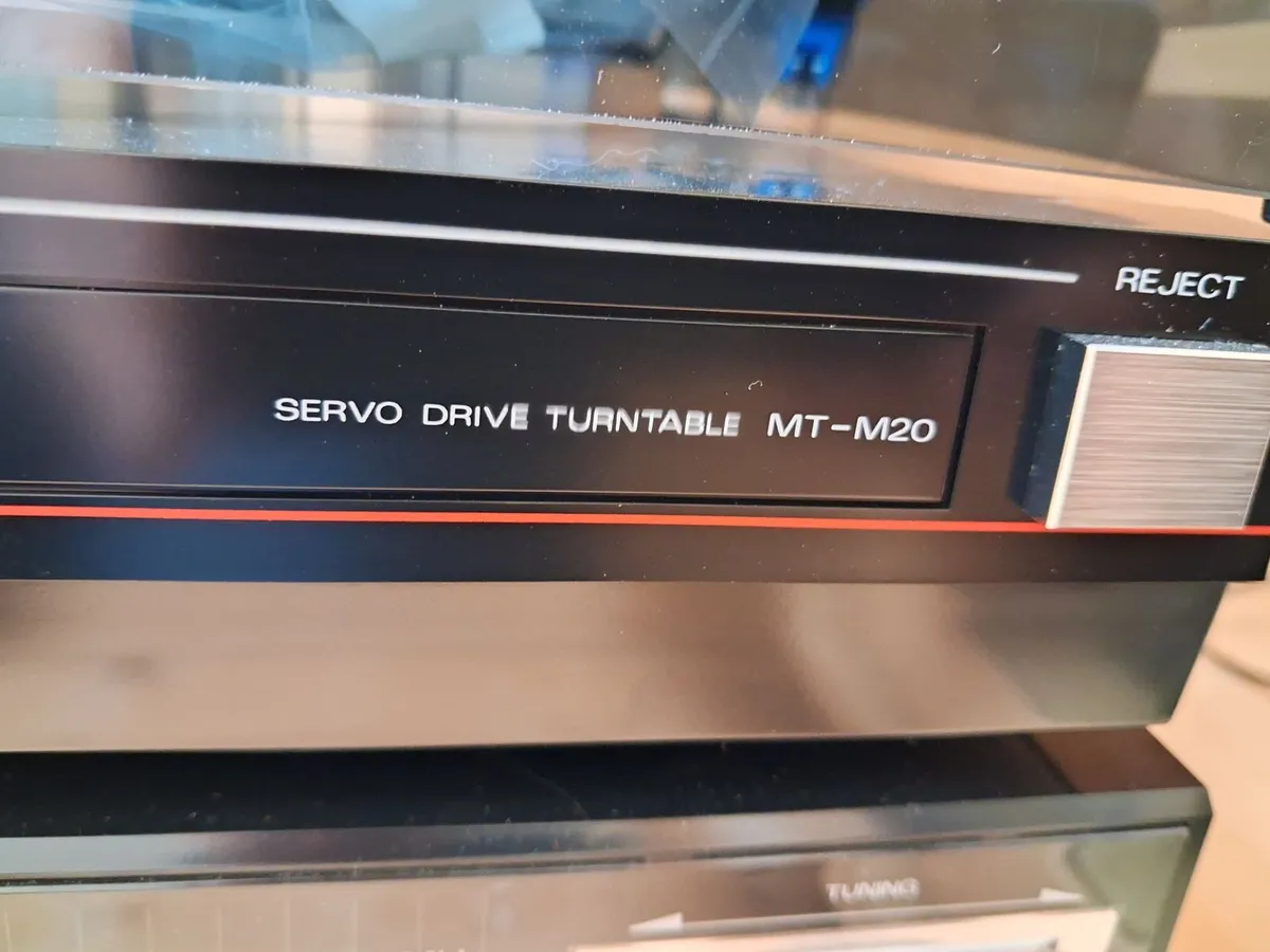 Fisher, sanyo stereo system as new - Image 2