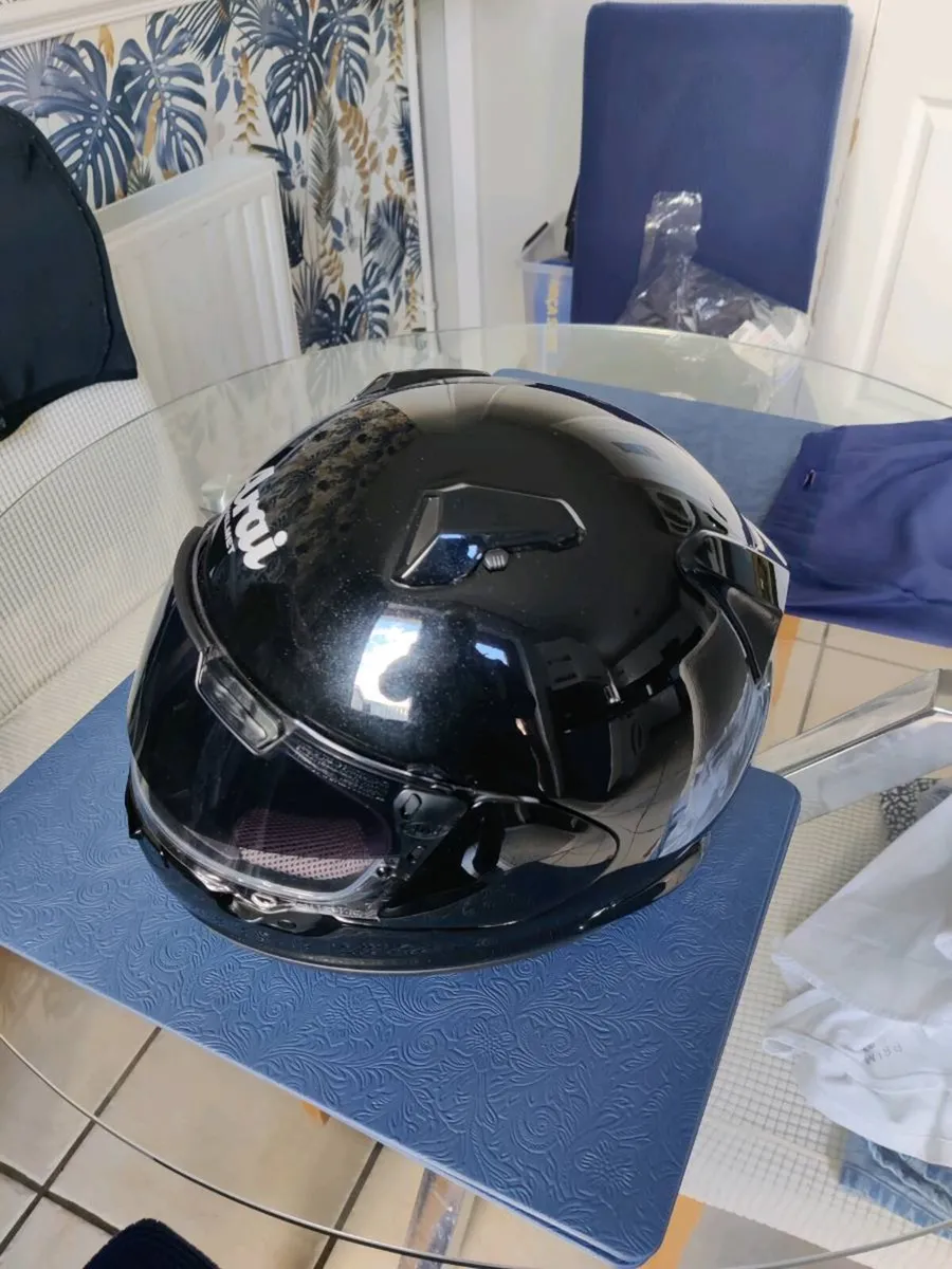 Arai pro v helmet - Image 1