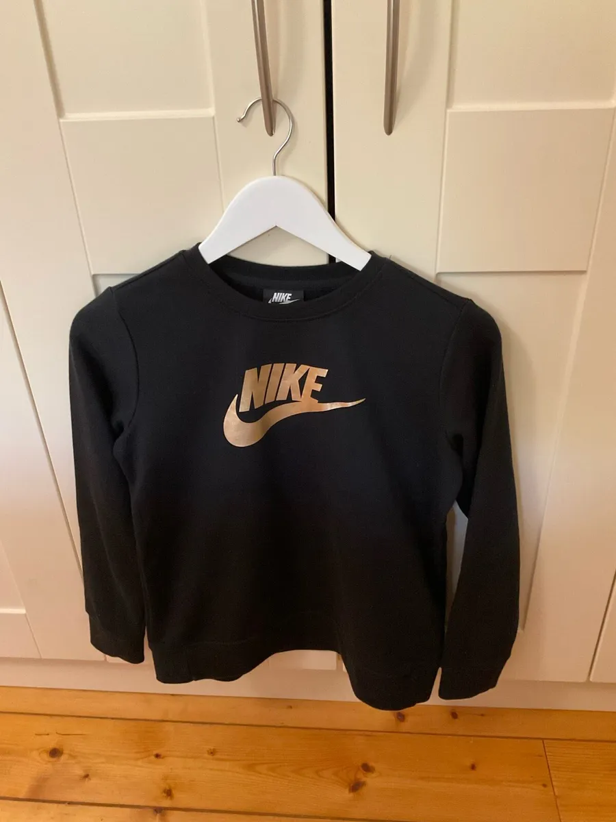 NIKE SWEATSHIRT