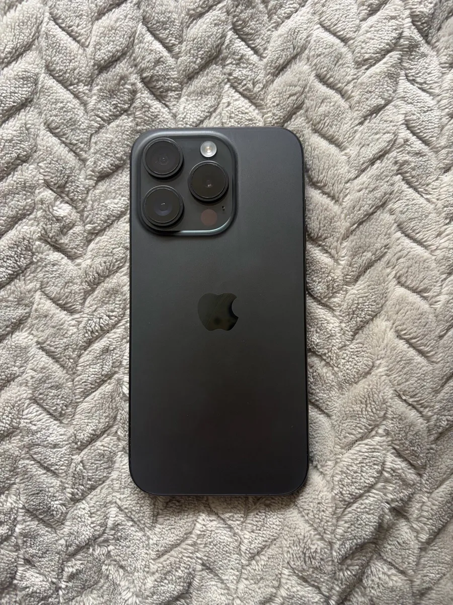iPhone 15 pro 128gb - Image 2